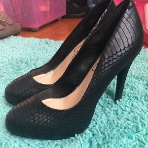 Jessica Simpson Hidden Platform Pumps